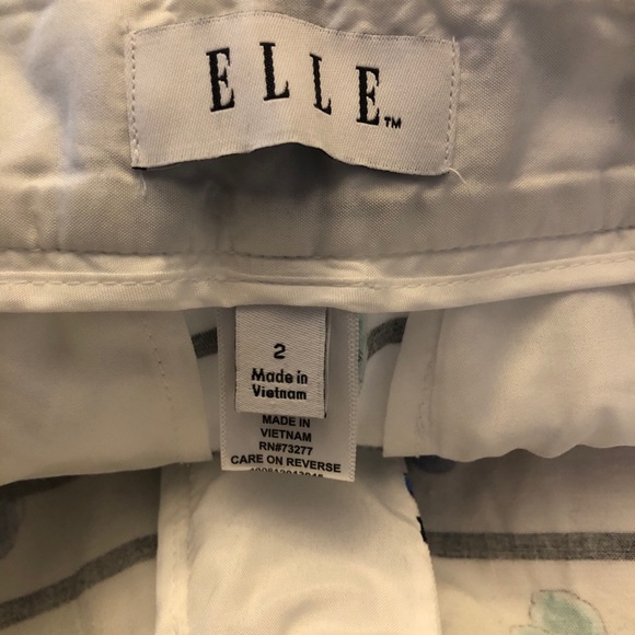 Shorts - Picture 3 of 3